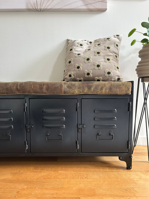 Metallbänk med skinnsits - Svart - My Home My Way