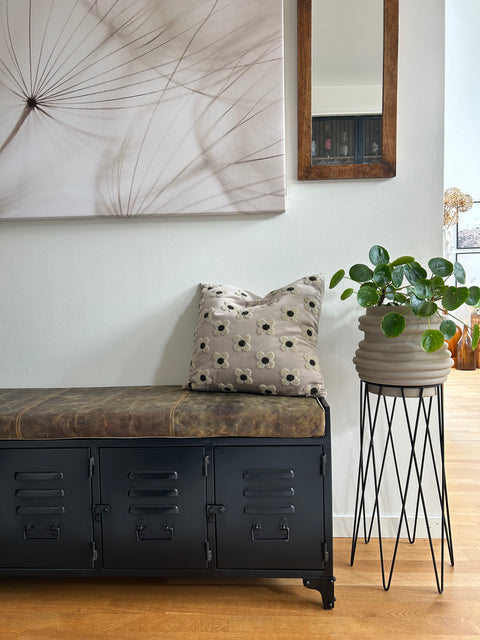 Metallbänk med skinnsits - Svart - My Home My Way