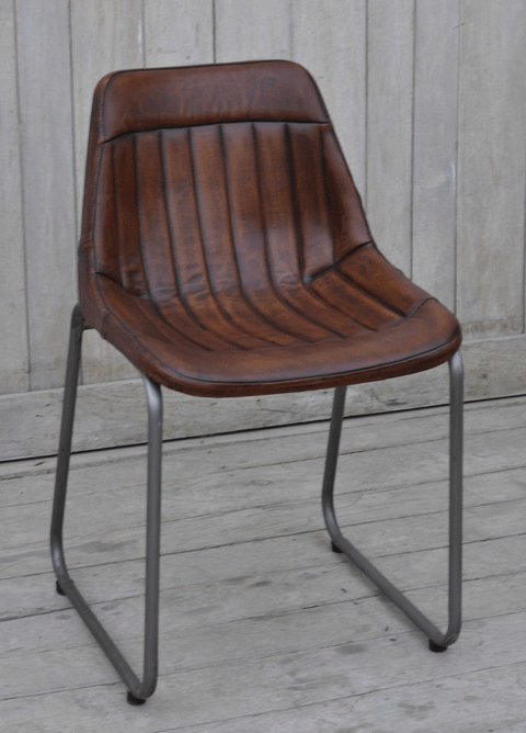 Bekväm stol i läder