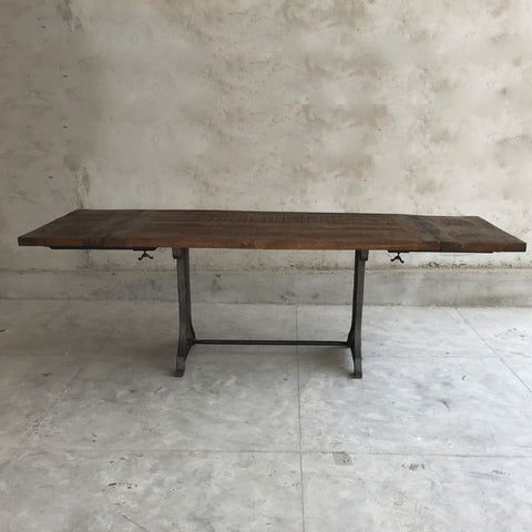 Fantastiskt matbord med skiva av återvunnet trä - Förlängningsskivor ingår