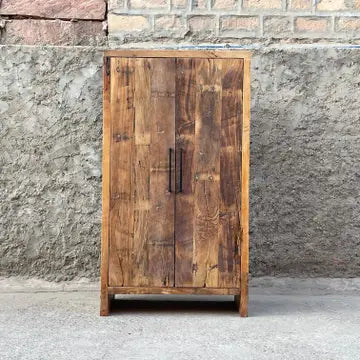 Maffigt klädskåp -Teak