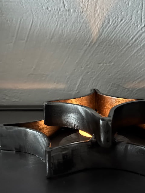 Mindre ljusstake av smide