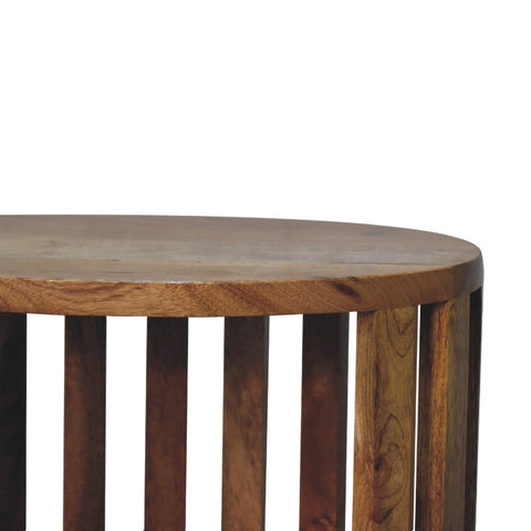 Sängbord i solitt trä