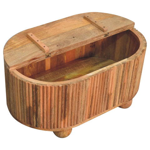 Soffbord med praktisk förvaring under skivan