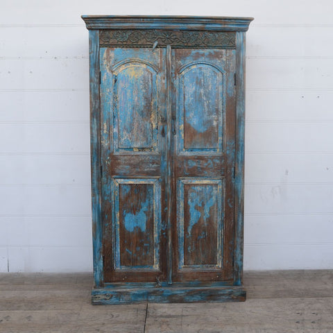 Karaktärsfullt vintageskåp i blå stil - My Home My Way    