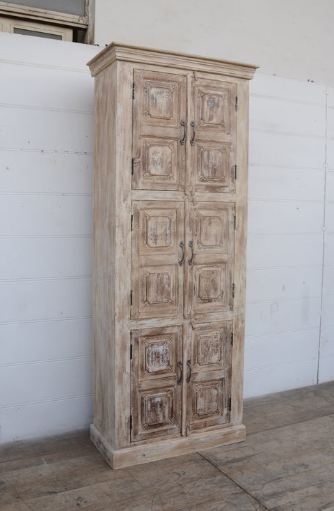 Högt vintageskåp - My Home My Way    