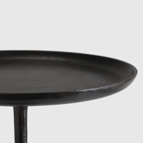 Mindre avställningsbord eller sängbord