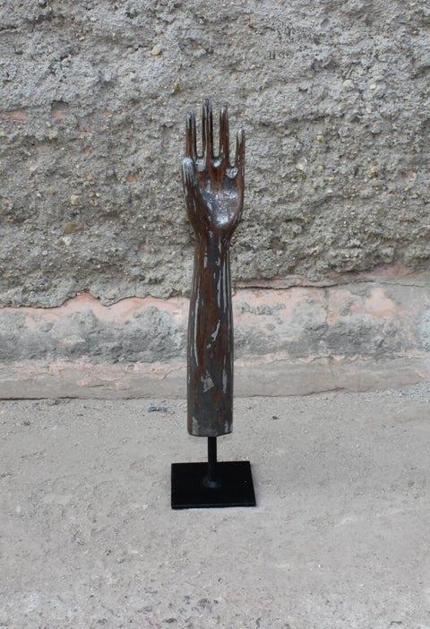 Skulptur med händer