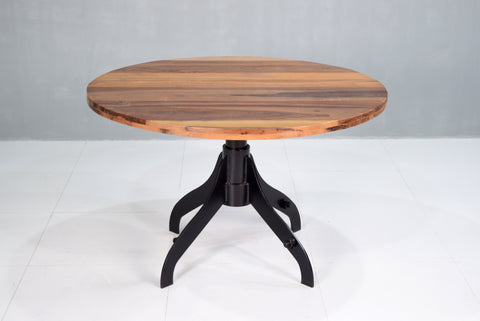 Runt matbord av återvunnet trä - Fyra ben - My Home My Way    