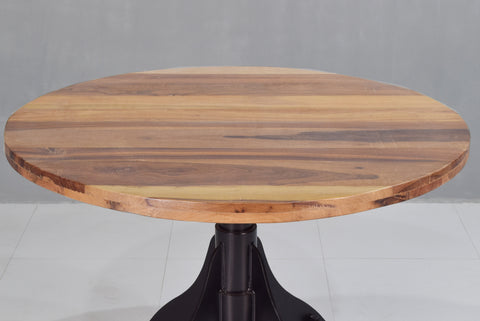 Runt matbord av återvunnet trä - Fyra ben - My Home My Way    