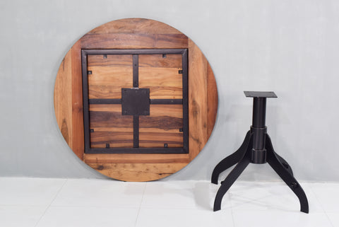 Runt matbord av återvunnet trä - Fyra ben - My Home My Way    