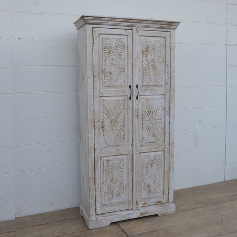 Gediget träskåp i sliten stil - Vitt