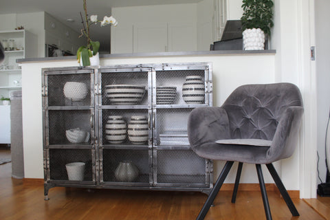 Metallskåp med nätdörrar - Metallfärgat - My Home My Way    