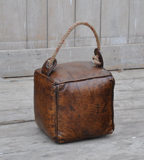 Dörrstopper i läder